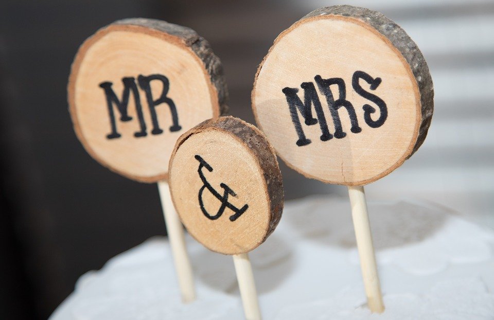 Creative Ideas for Cake Toppers
