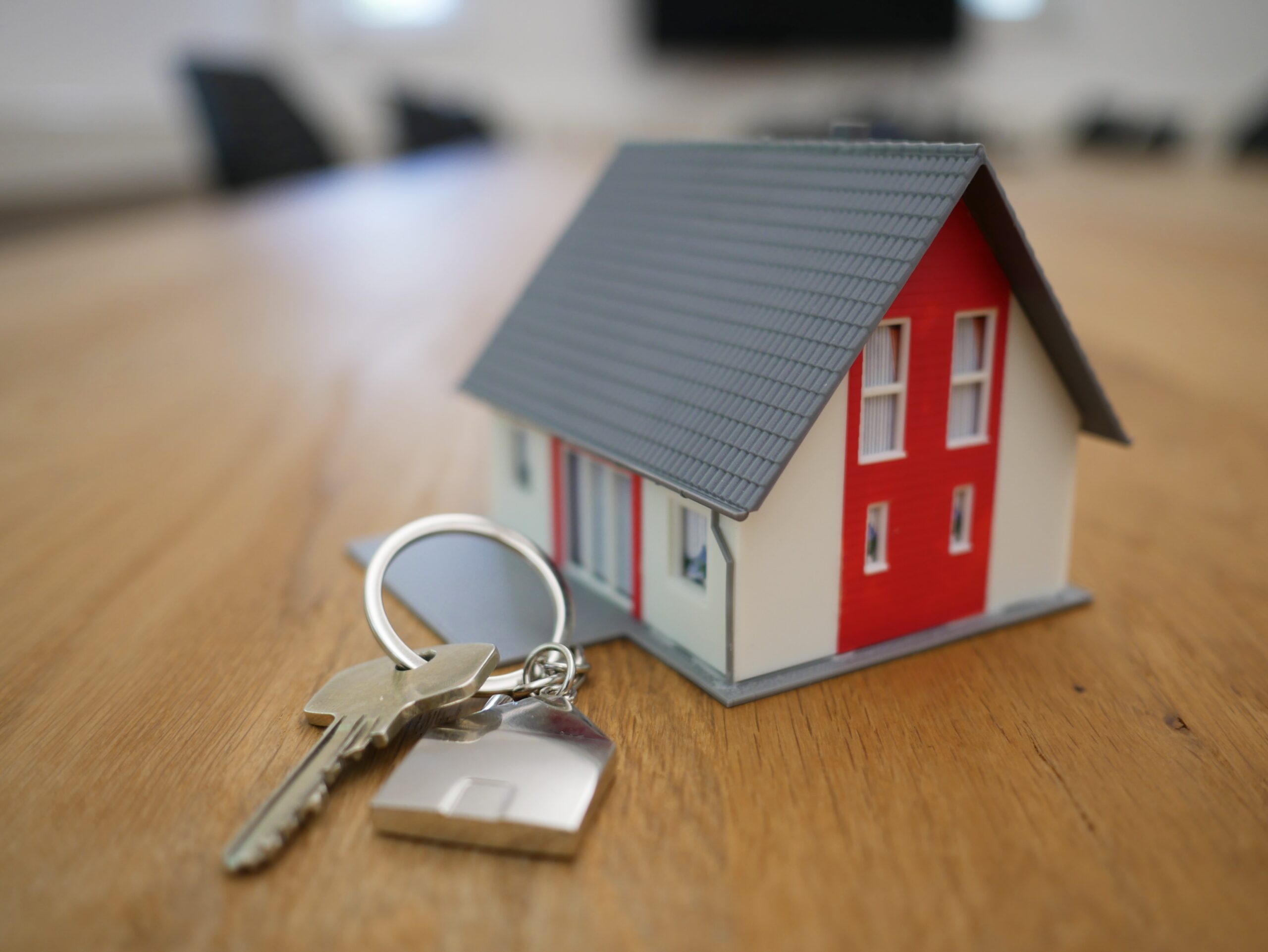 picture of a key and a miniature house